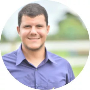 Charles de Magalhaes Araujo Junior - Politician