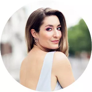 Charlie Blackwood - Actress