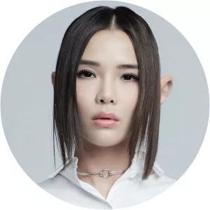 Charmaine Fong - Singer-songwriter