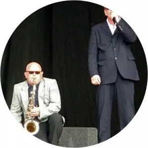 Chas Smash - Singer-songwriter