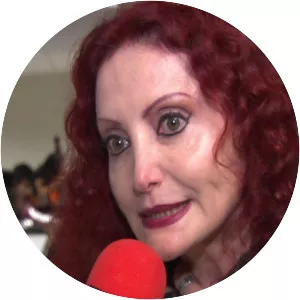 Chela Lora - Musician