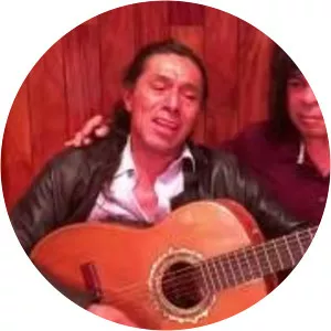 chela lora ruben soriano - Musician