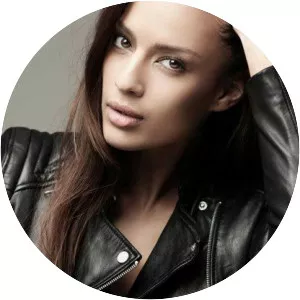 Chelina Manuhutu - Musical artist