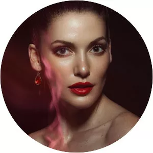 Chelsea Edmundson - Actress