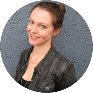 Chelsea Rooney - Author