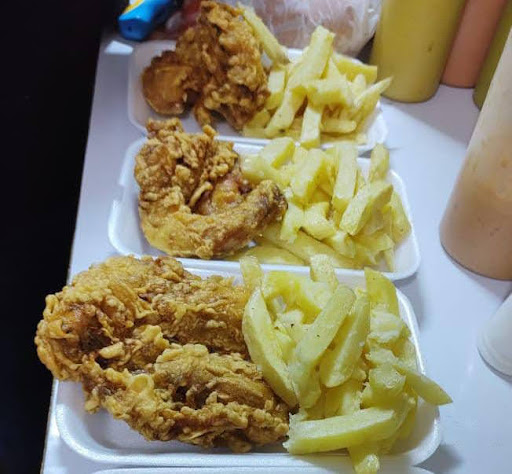 CHICKEN BROASTER HOUSE - Restaurant