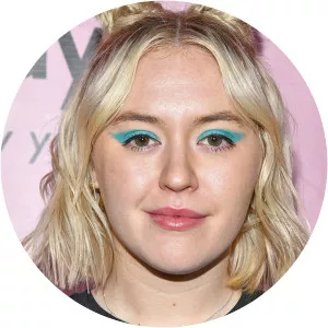 Chloe Kohanski - Singer