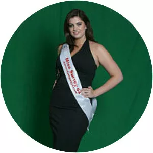 Chloe Marshall - Plus-size model