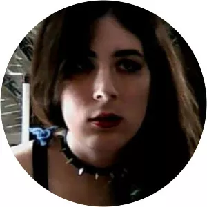 Chloe Sagal - Artist