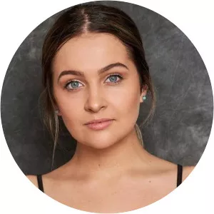 Chloe Stout - TV actor