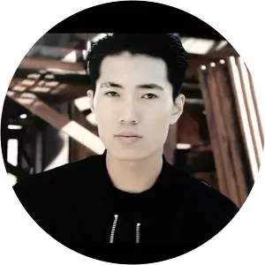 choi joo top line