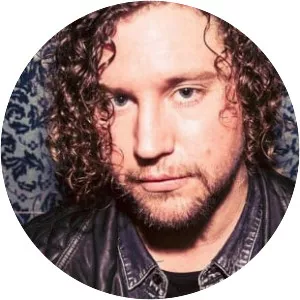 Chris Arnott - Musical artist