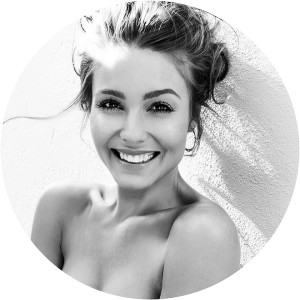 Chrissy Brooke - Dancer