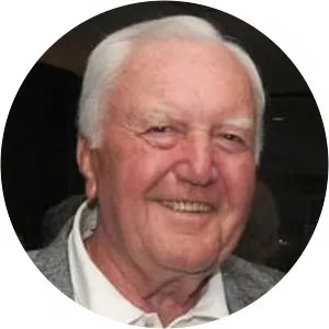 Chuck Fairbanks - American football coach