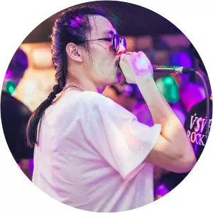 CHUN WEN - Musical artist