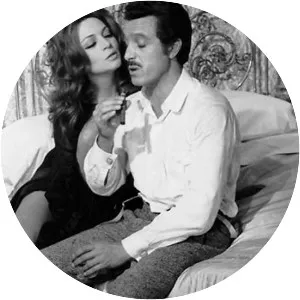 Cinco almohadas para una noche