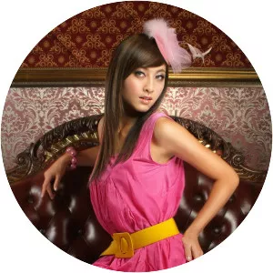 Cindy Lee Si-Nga - TV actor