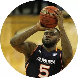 Cinmeon Bowers - American professional basketball player