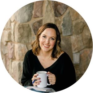 Claire Kingsley - Writer