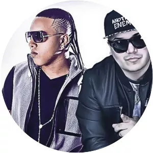 Clandestino & Yailemm