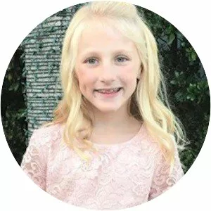 Clara Lukasiak - Chloe Lukasiak's sister