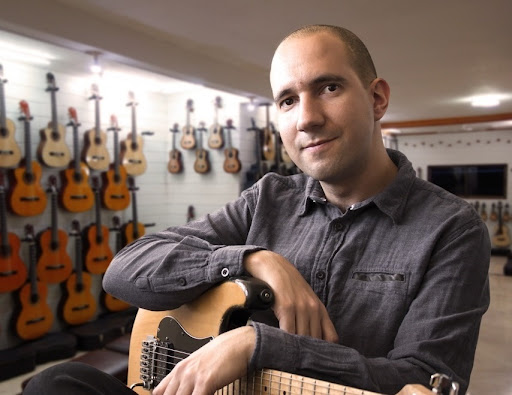 Clases Personalizadas de Guitarra en Madrid - Profesor Titulado - Guitar instructor in Madrid, Spain