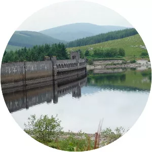 Clatteringshaws Loch