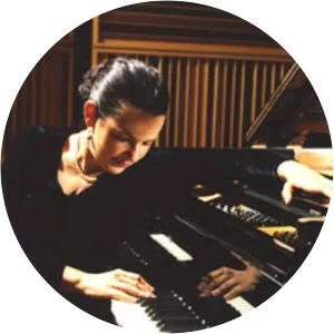 Claudia Calderon - Pianist