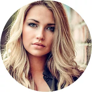 Claudia Hoyser - Actress