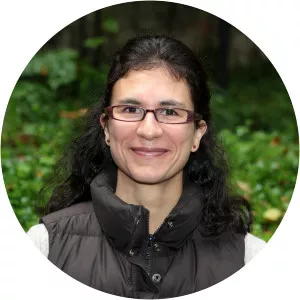 Claudia Leal - Author