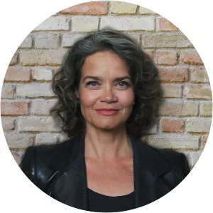 Claudia Nemat - Manager