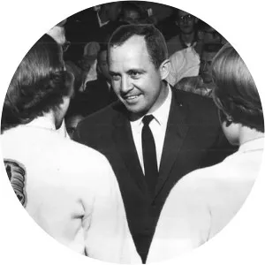 Clay Stapleton - American football player