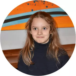 Cloé Heinrich - Actress