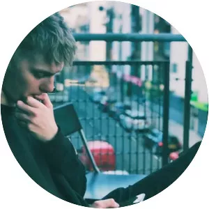 Cloudhighcomeup - Musical artist