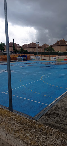 Colegio Caude - Charter school in Majadahonda, Spain