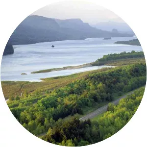 Columbia River - River in North America