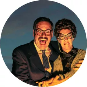 Con lo bien que estábamos (Ferretería Esteban) - Theatre production