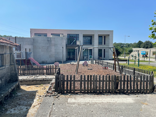 Concello dos Blancos - Local government office in Os Blancos, Spain