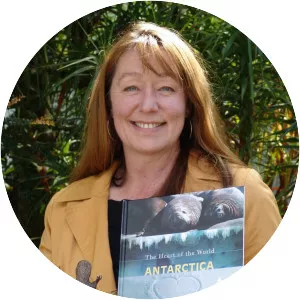 Coral Tulloch - Illustrator