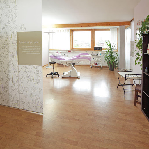 Cosmetic Lounge OG - Beauty salon in Kundl, Austria