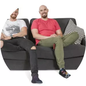 Couch Potatoes - 2015 ‧ 3 seasons
