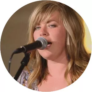 Courtney Patton - Singer