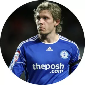 Craig Mackail-Smith - Football player