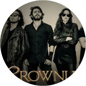 Crownless - Musical group
