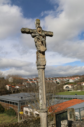 Cruceiro de Allariz - Sculpture in Allariz, Spain