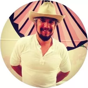 Cruz Contreras - Musician