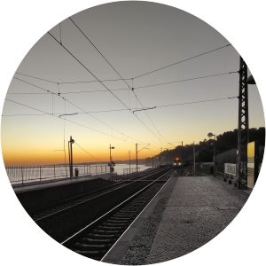 Cruz Quebrada railway station