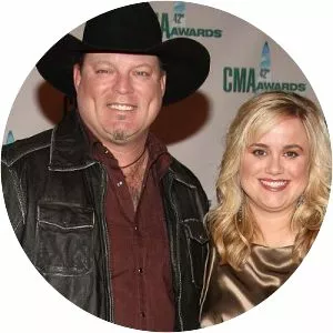 Crystal White - John Michael Montgomery's wife