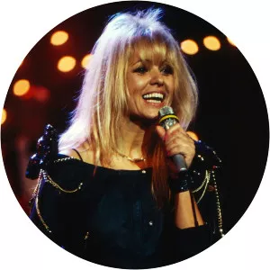 Csepregi Éva - Singer