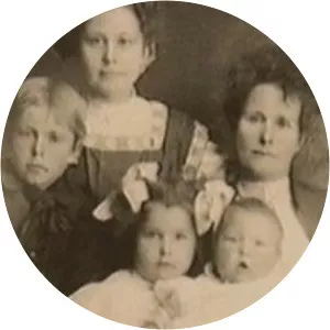 Cumie Talitha Walker - Buck Barrow's mother